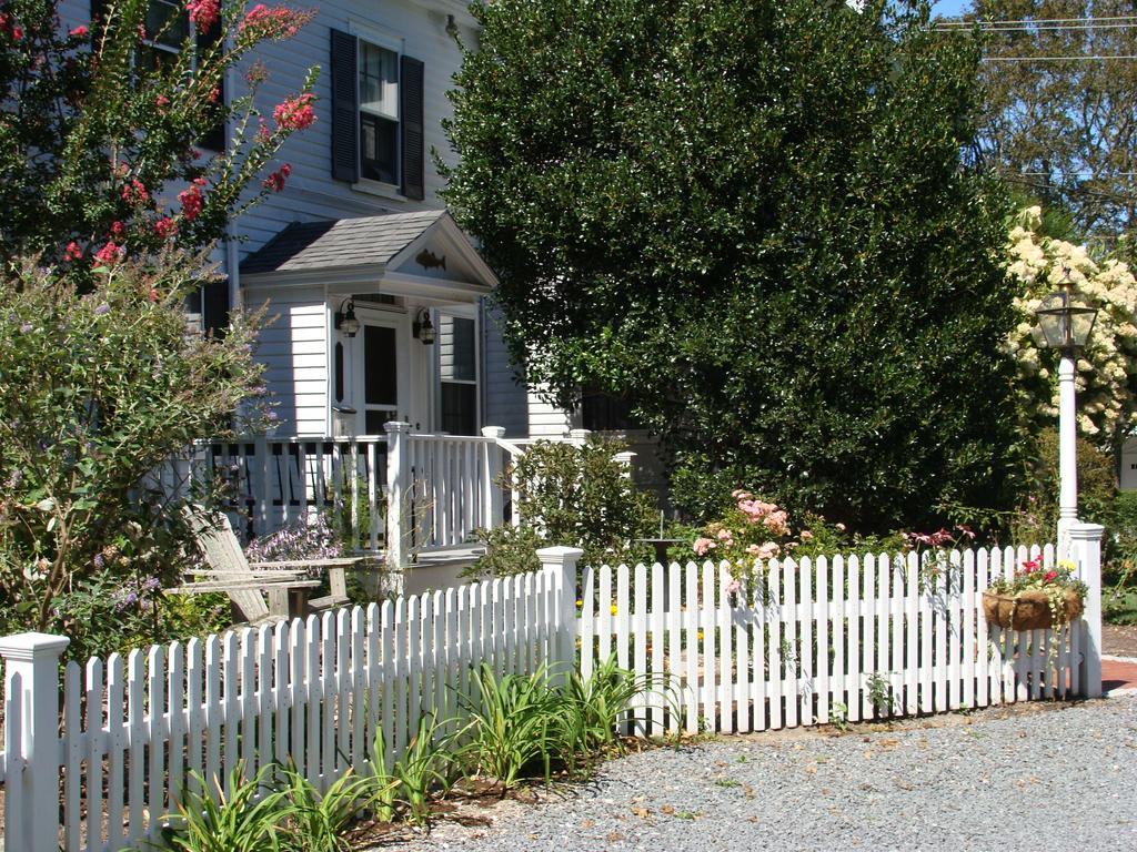 Candleberry Inn On Cape Cod Brewster Exterior photo